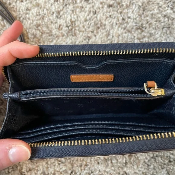 Tory Burch Wallet - Picture 3 of 4